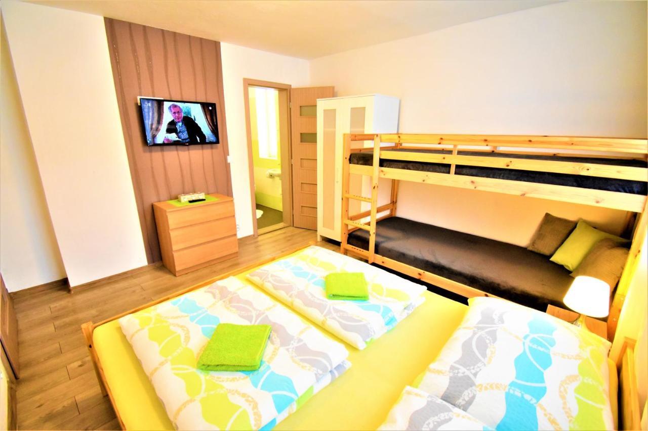 Penzion Privat Siesta Hotell Liptovský Mikuláš Eksteriør bilde